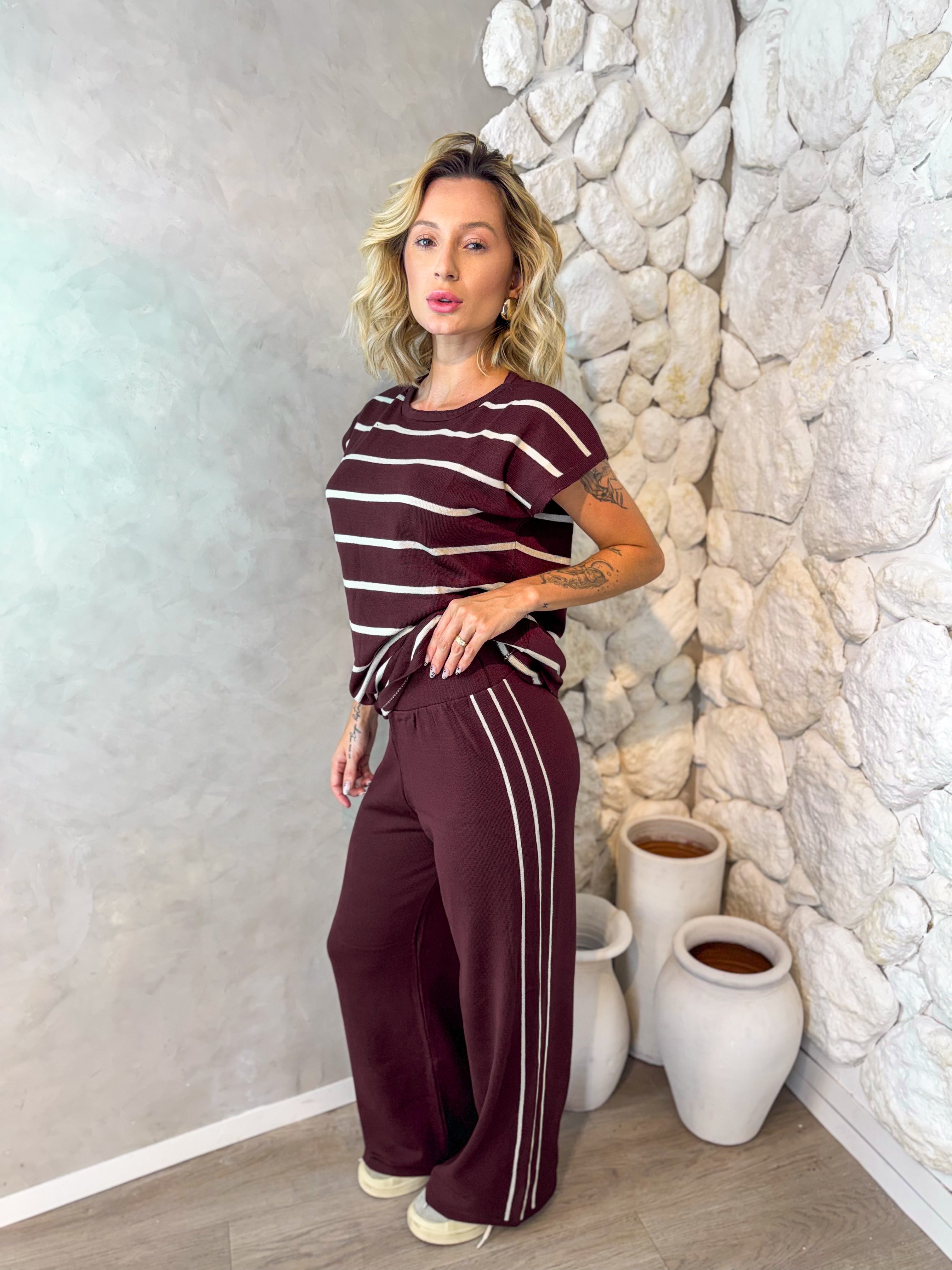 CONJUNTO BRUNA TRICOT PARIS LISTRAS