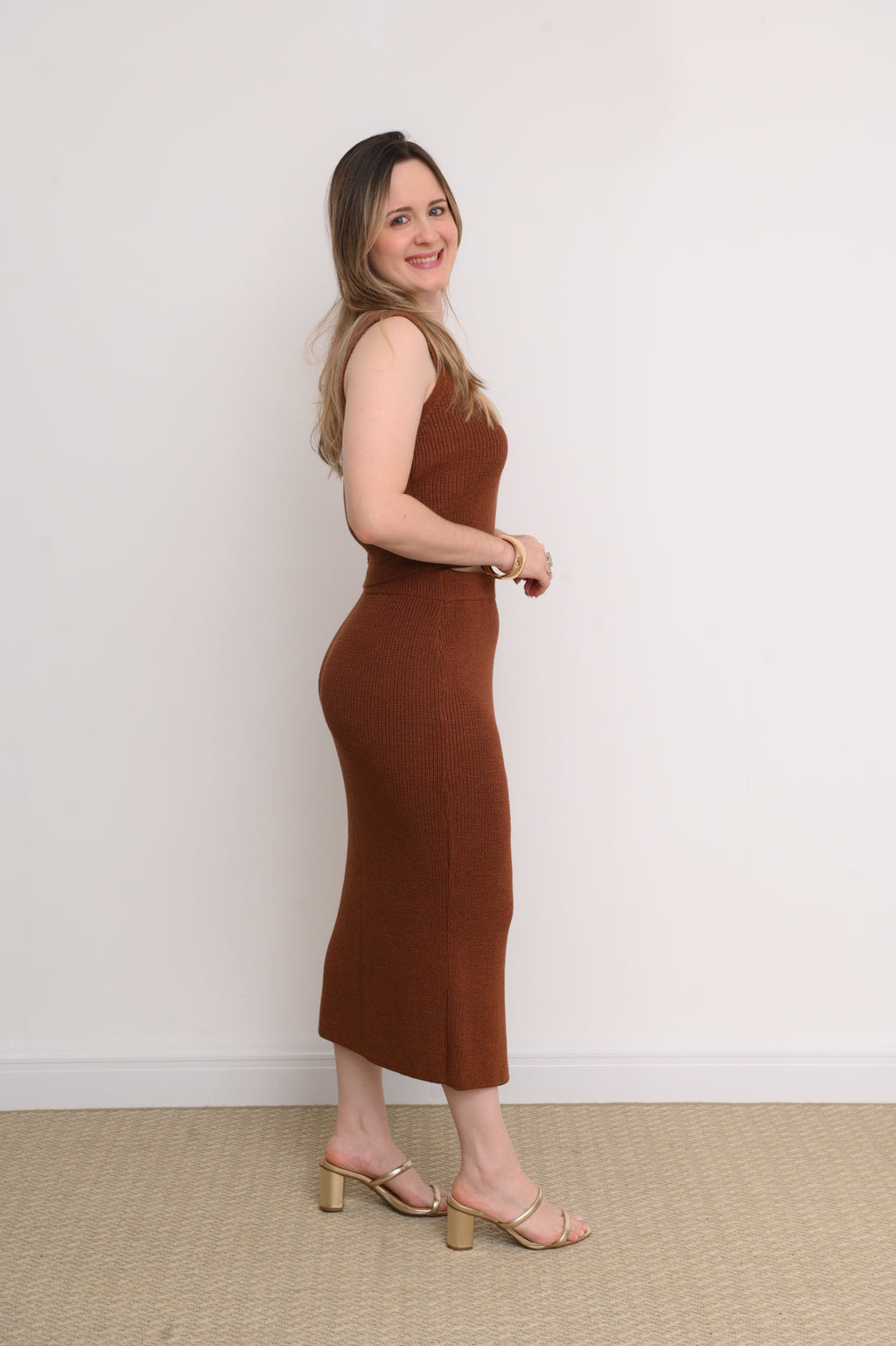 CONJUNTO SAIA MIDI E CROPPED TRICOT LARISSA